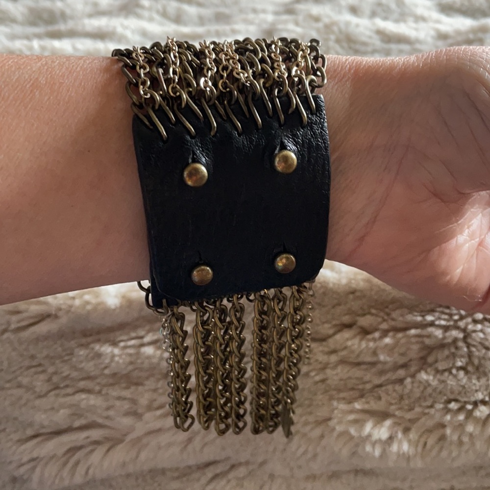 Jenny Bird Gold and Black Chain Bracelet - Picture 2 of 5